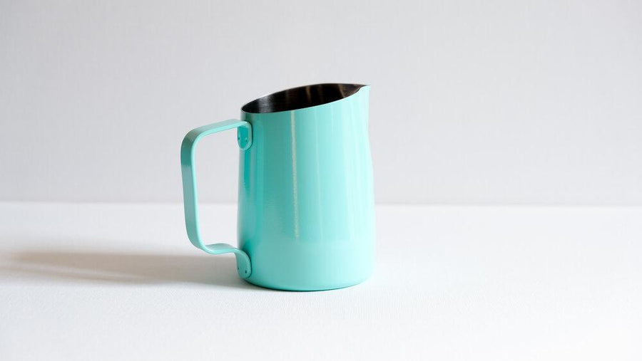 15oz TURQUOISE BLUE PITCHER WITH ROUND SPOUT